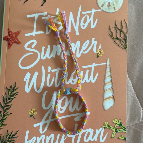 light yellow, light blue, light pink, and light purple chevron string bracelet! - Picture 4 of 4